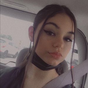 Meet your Posher, Aryn